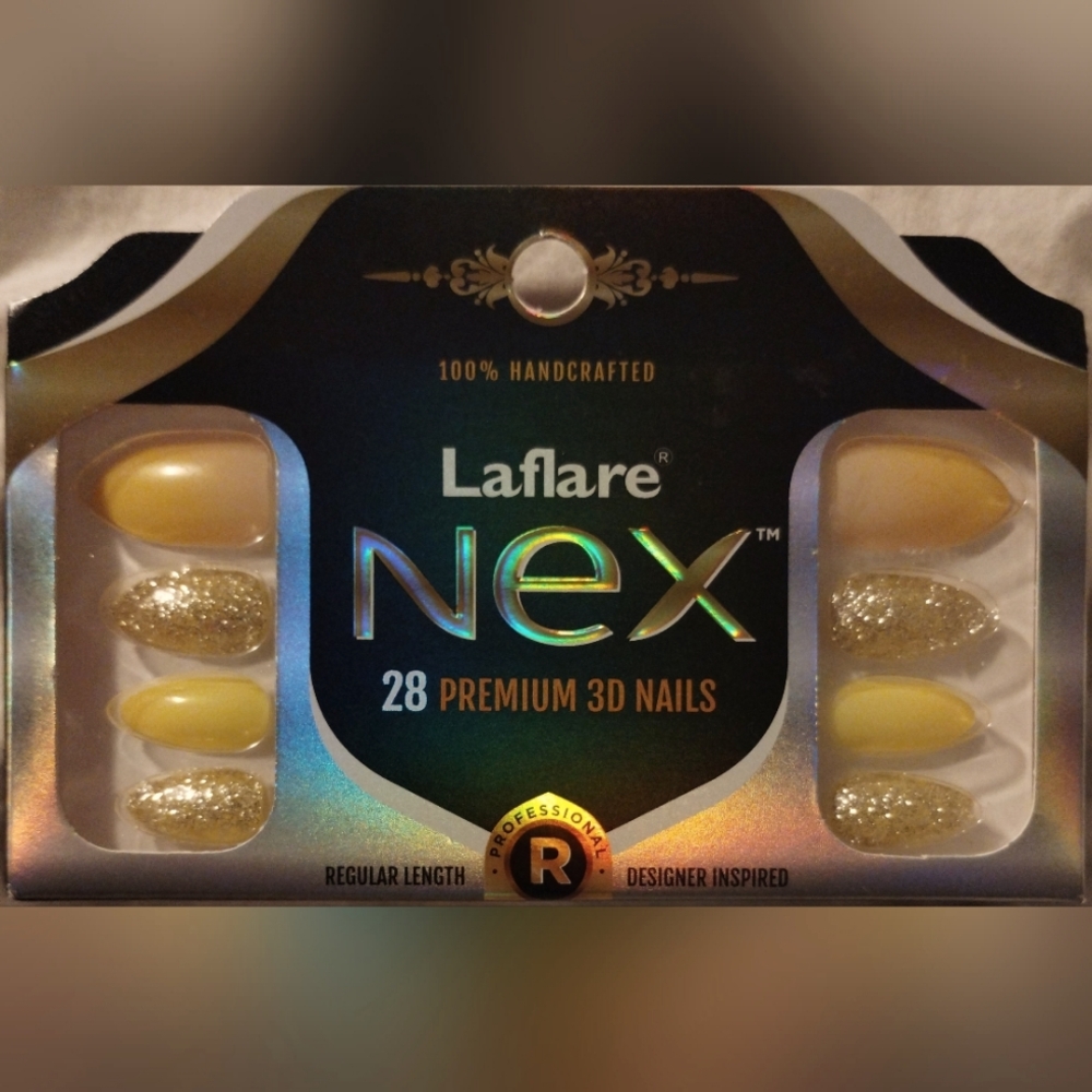 Laflare NEX 28 PREMIUM 3D NAILS REGULAR LENGTH R-STTOO2 100% HANDCRAFTED